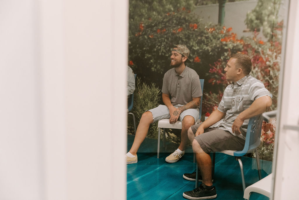 faith-based addiction counseling group meeting
